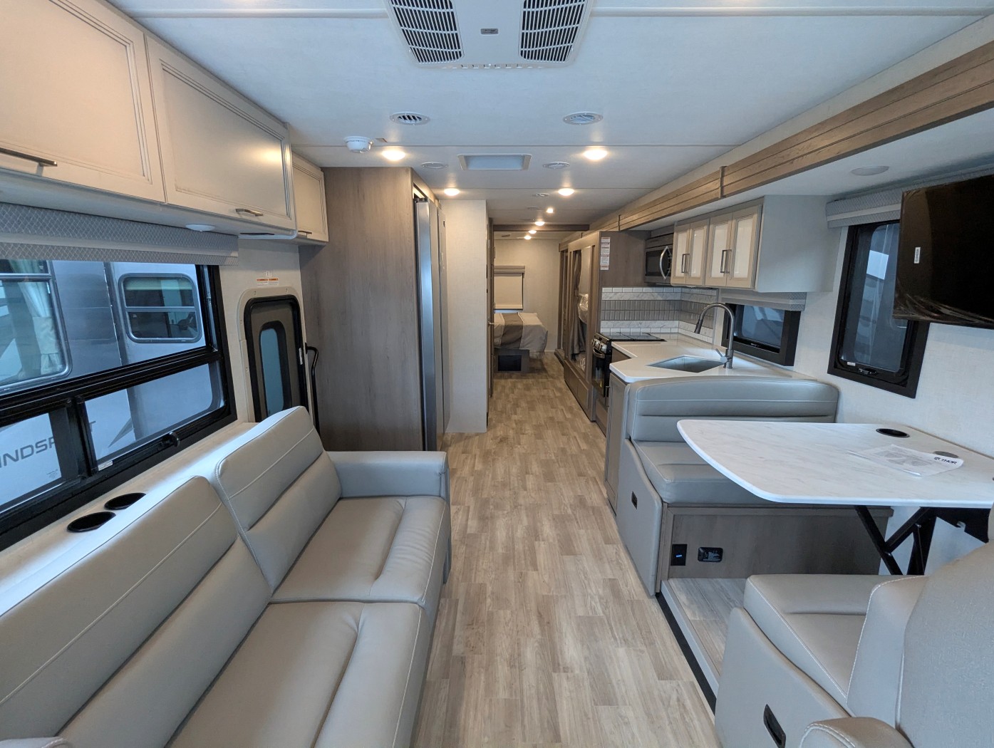 2026 Thor Motor Coach Windsport 35J - Image 11