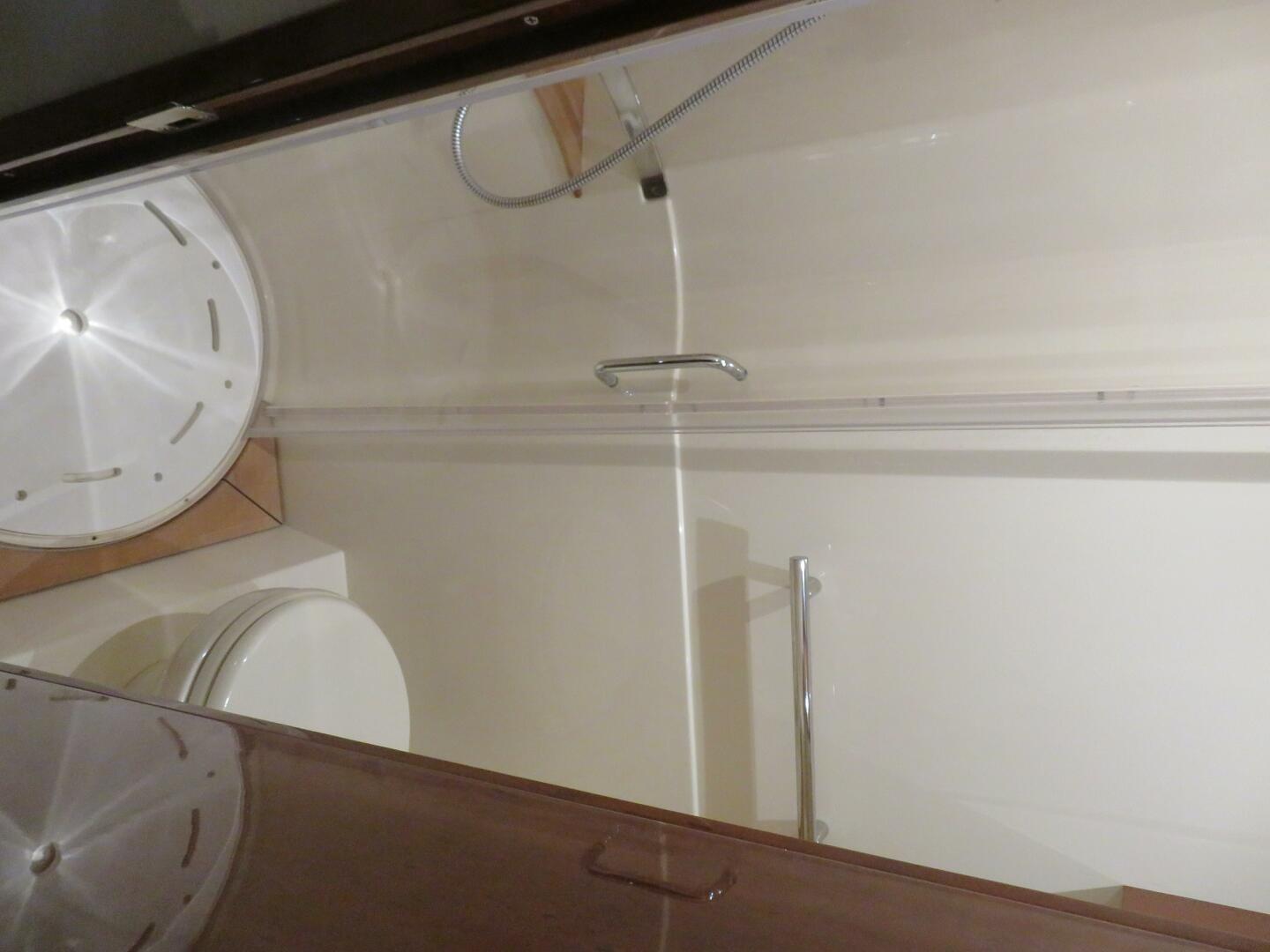 2015 Sea Ray - Image 23
