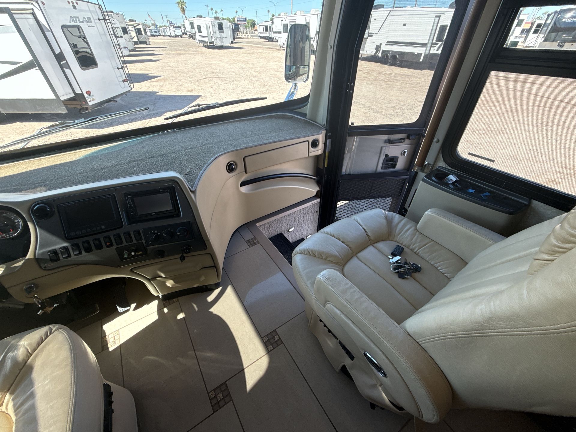 2011 Tiffin Allegro Bus 43 QGP - Image 11