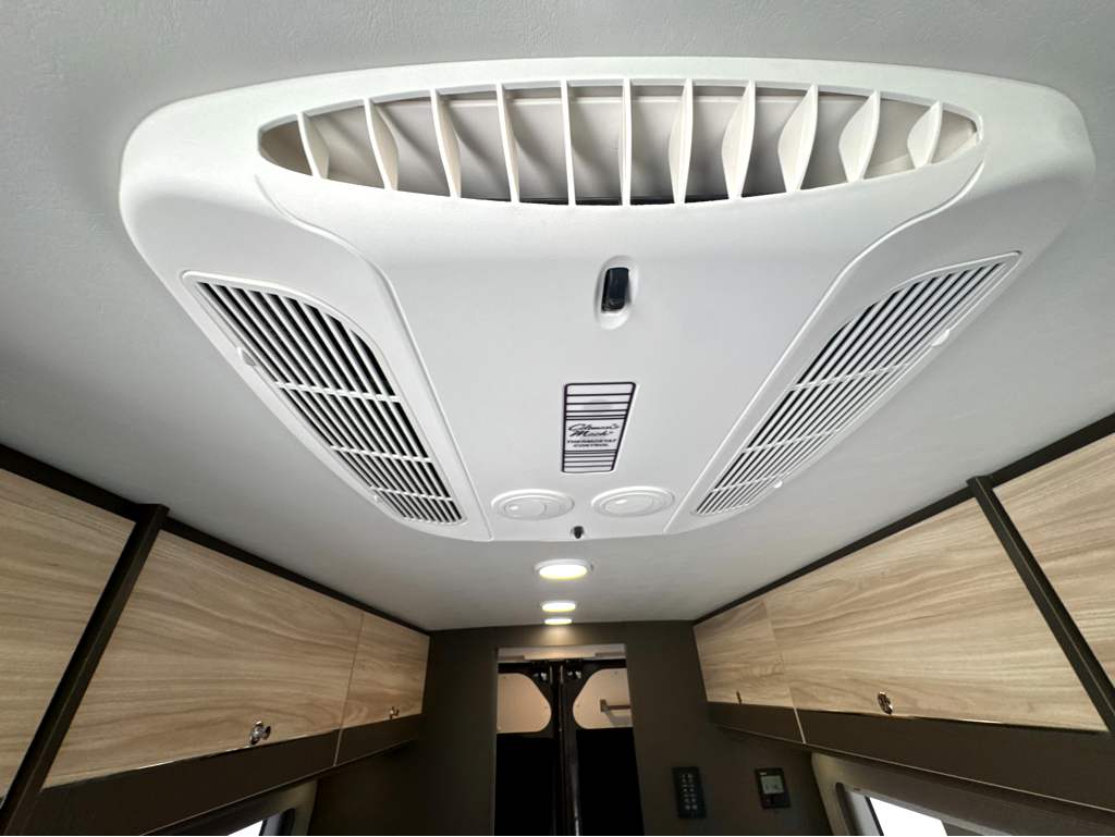 2027 ENTEGRA COACH ETHOS 20T - Image 16