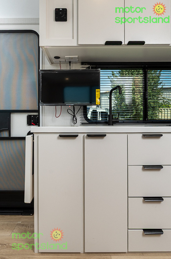 2027 Winnebago Micro Minnie 2200Fbh - Image 17