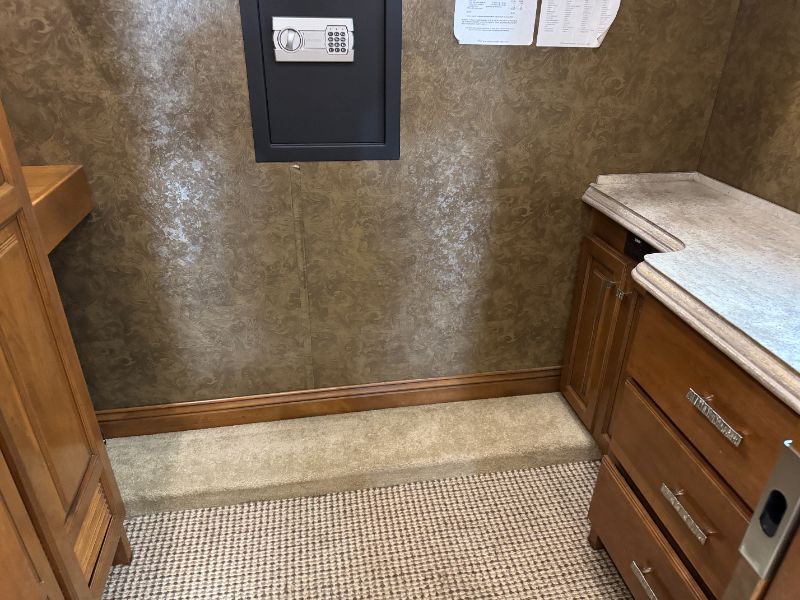 2014 Tiffin Allegro Bus 45 LP - Image 20