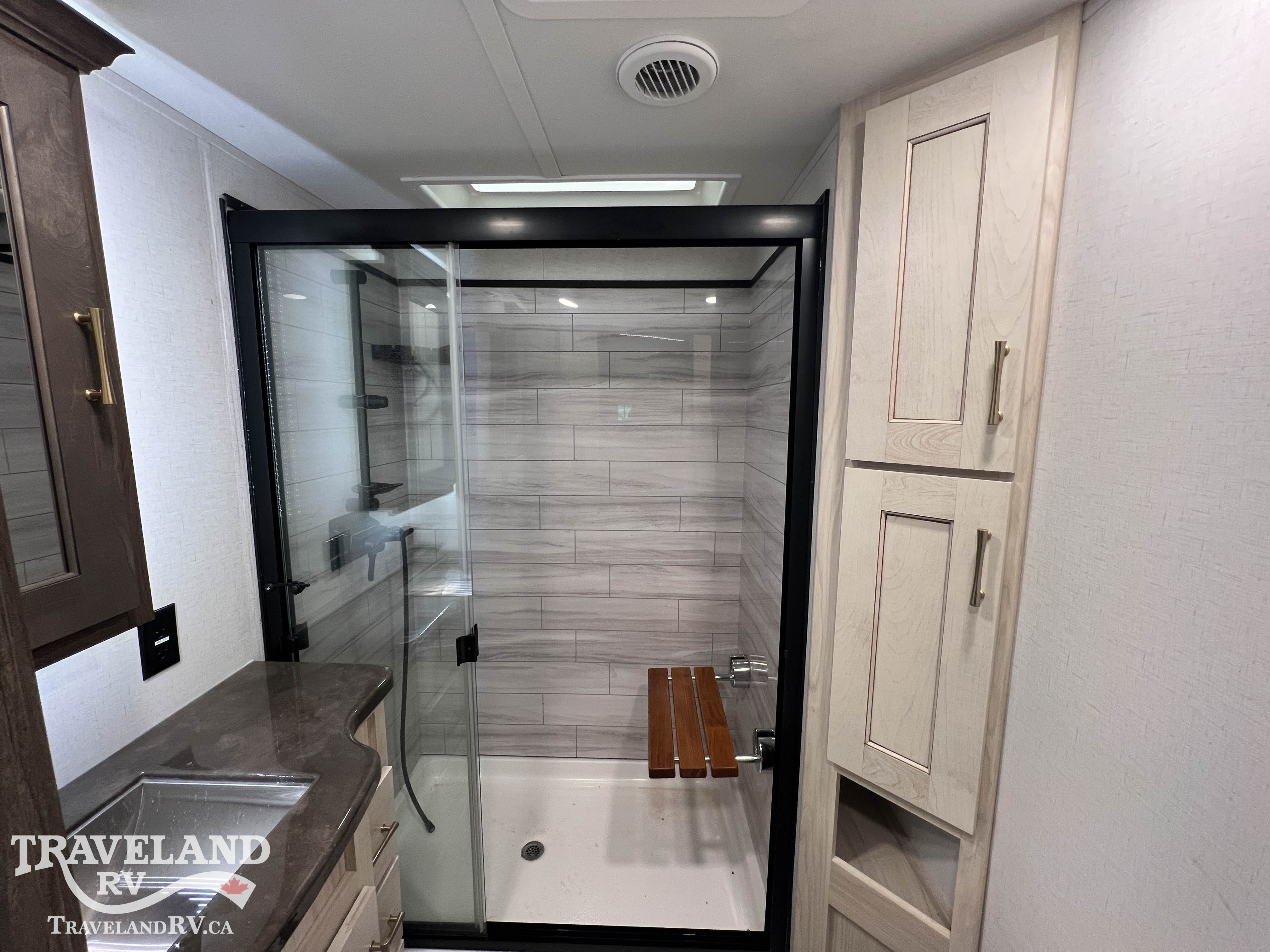 2022 Alliance RV Paradigm 390MP - Image 26