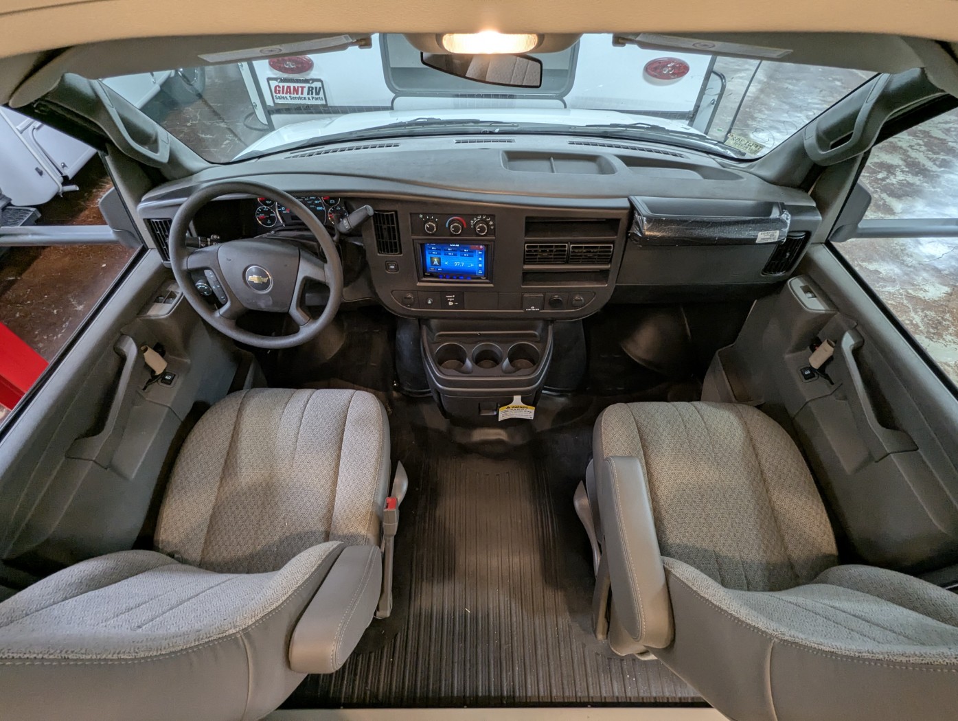 2027 Thor Motor Coach Four Winds 22Z - Image 7