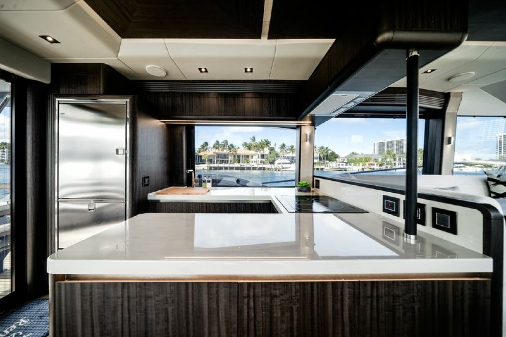 2024 Galeon 560 FLY Base - Image 28