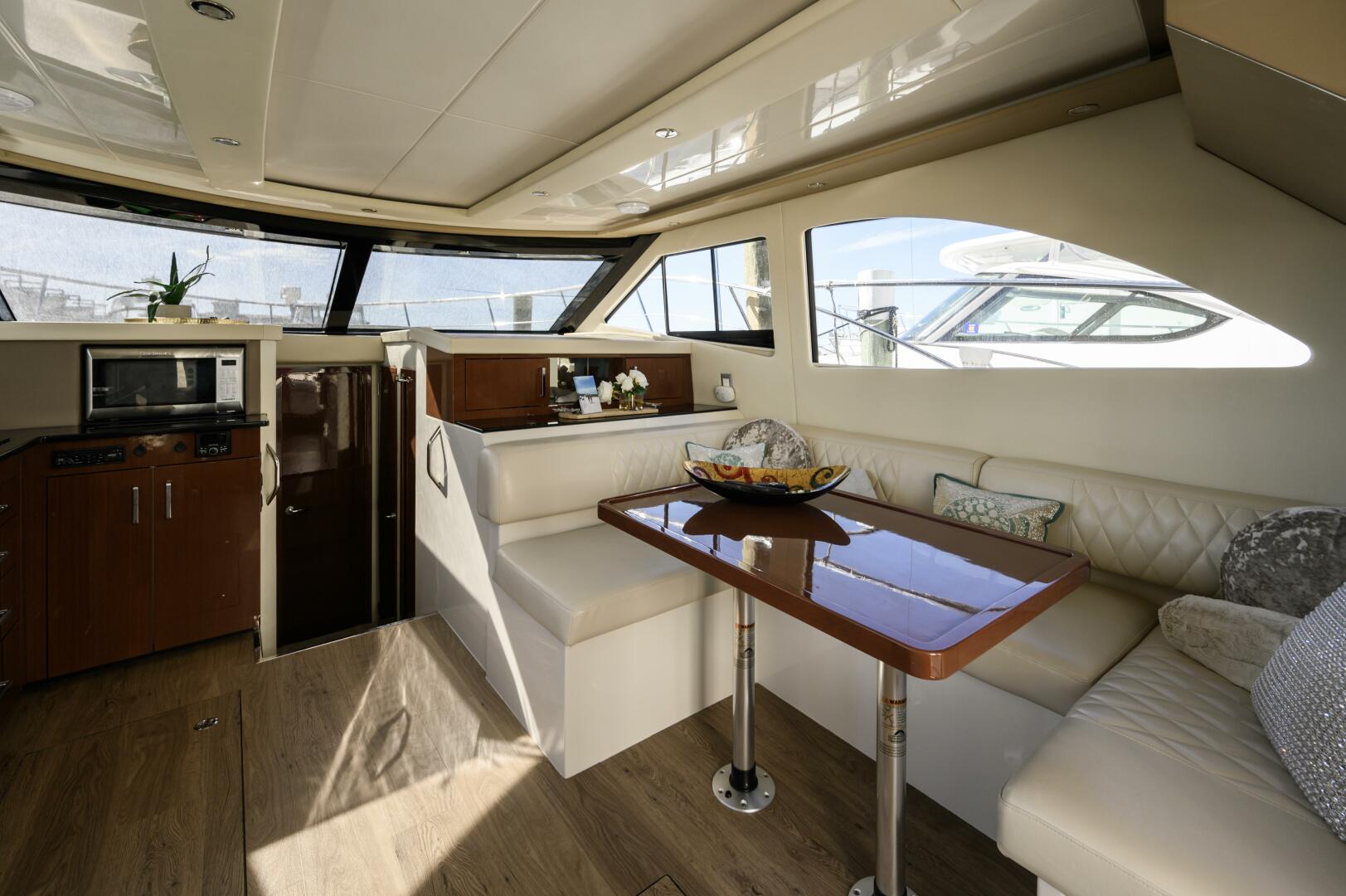 2017 Carver C40 - Image 20