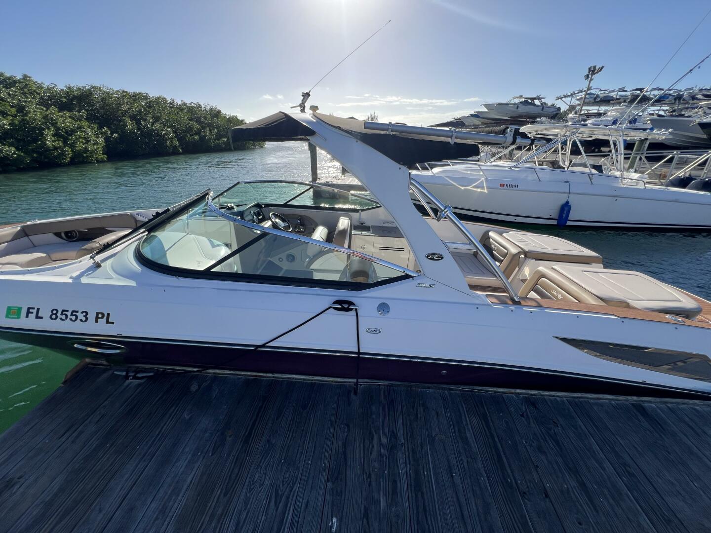 2012 Sea Ray 300 SLX - Image 2