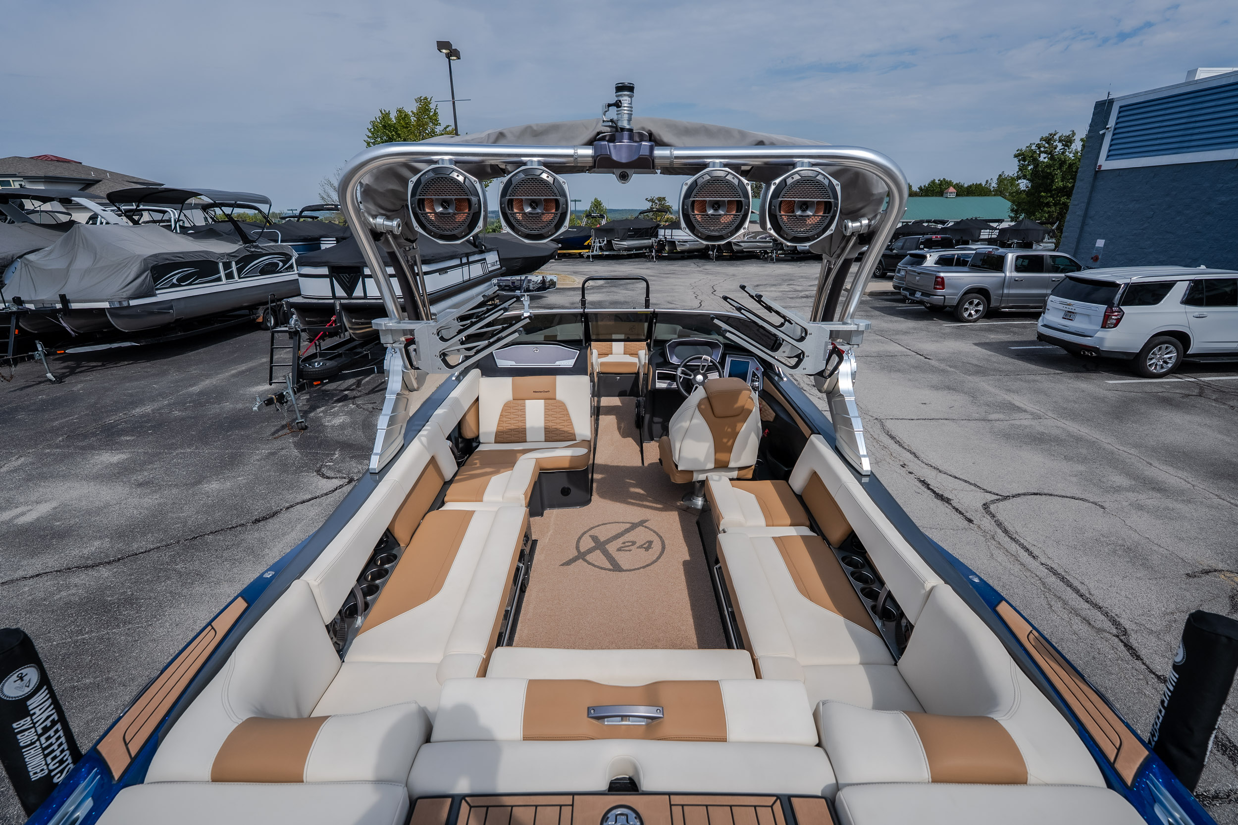 2021 MasterCraft X24 - Image 19
