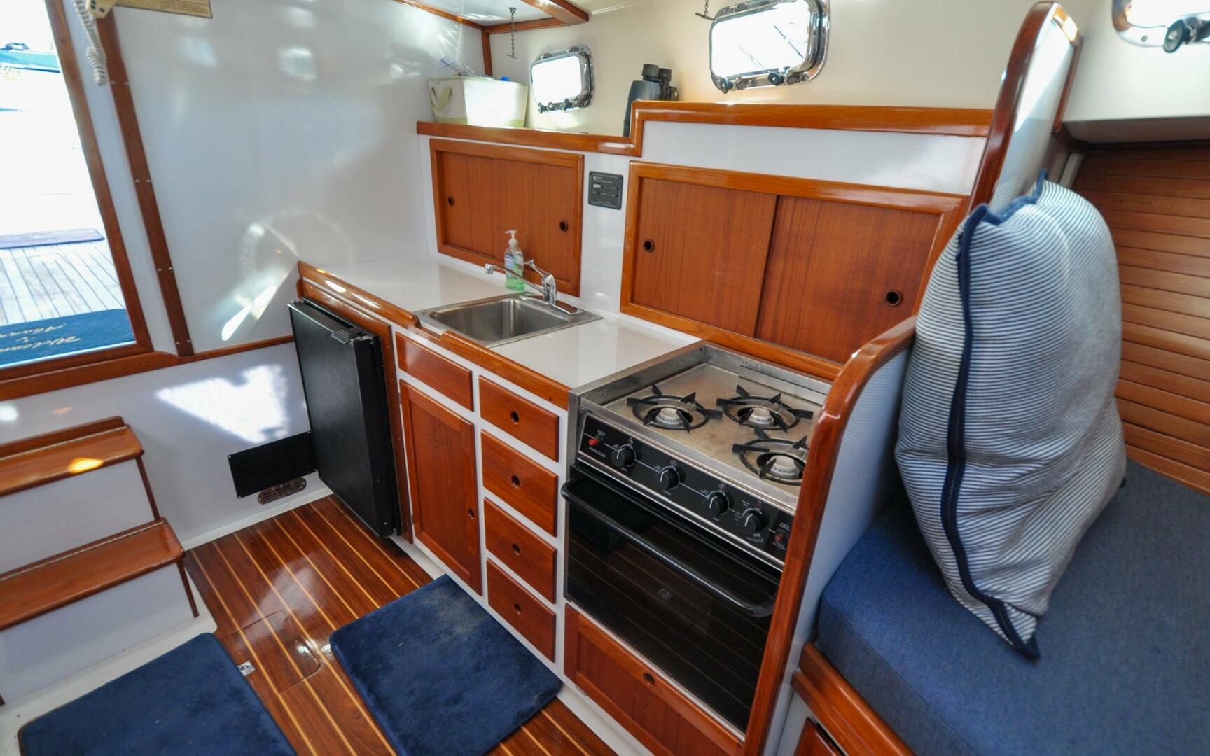 2001 Wilbur 34 - Image 66