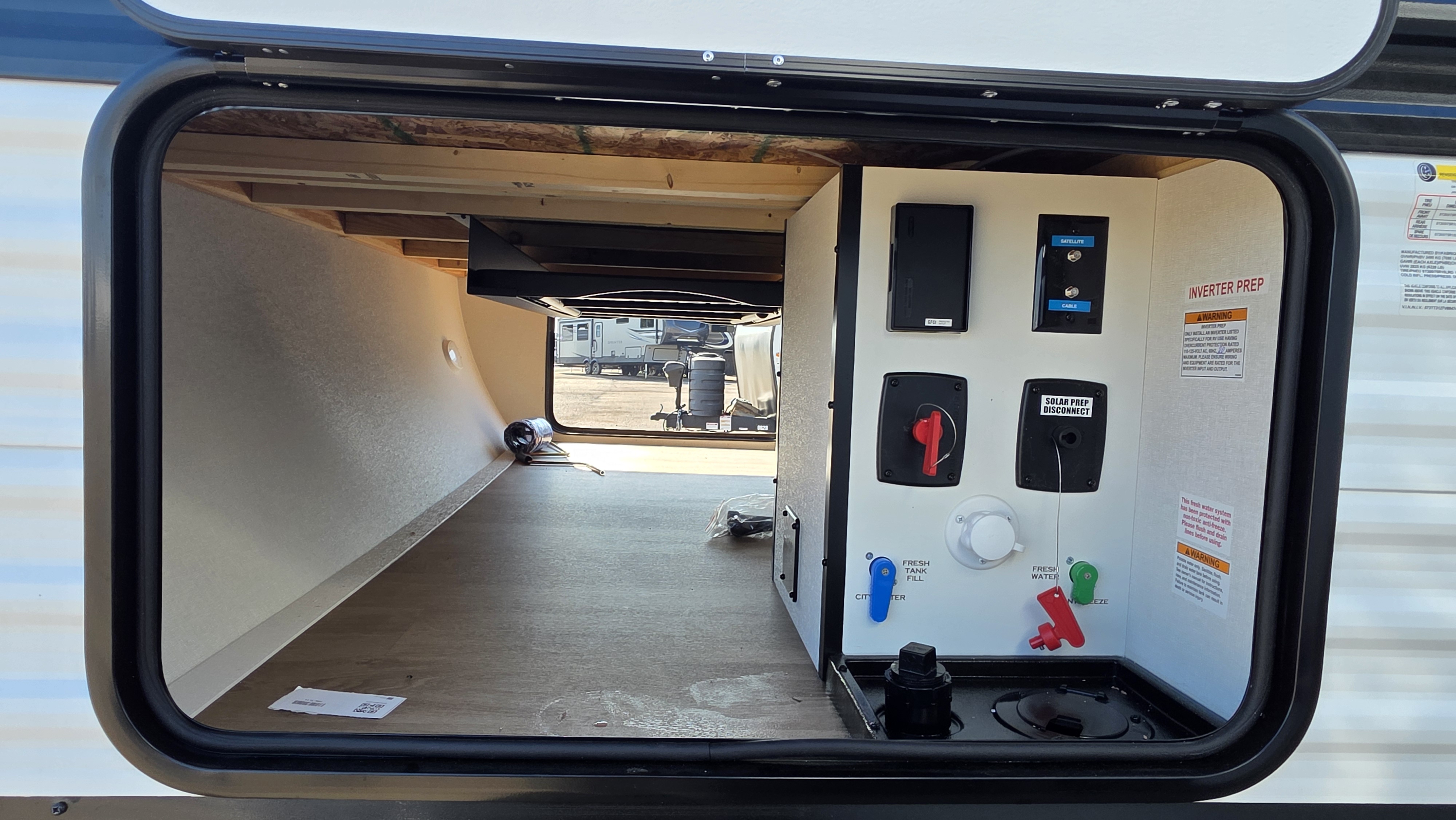 2027 GRAND DESIGN TRANSCEND 26BHX - Image 7