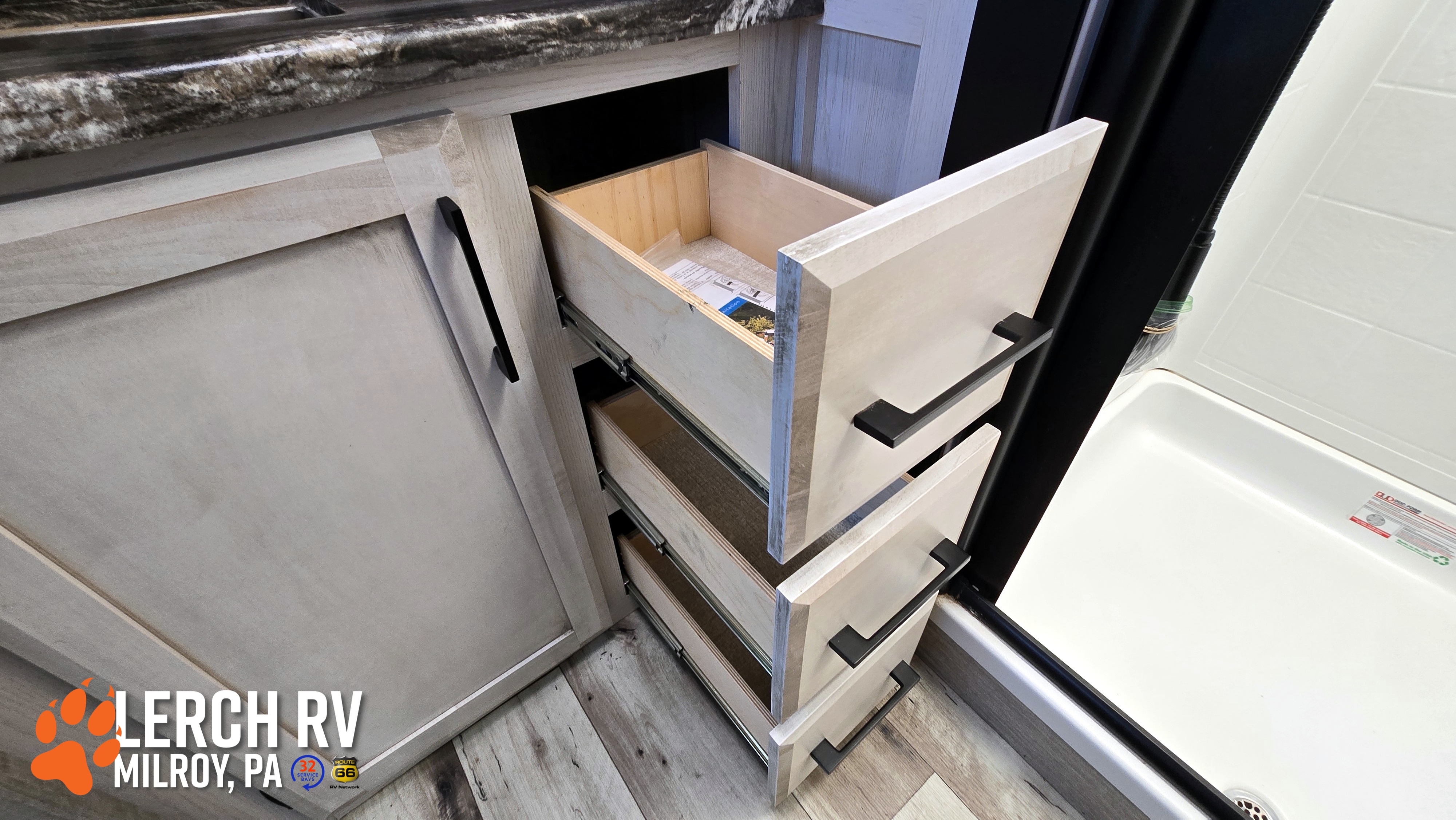2022 KZ RV Durango Half-Ton D274BHD - Image 32