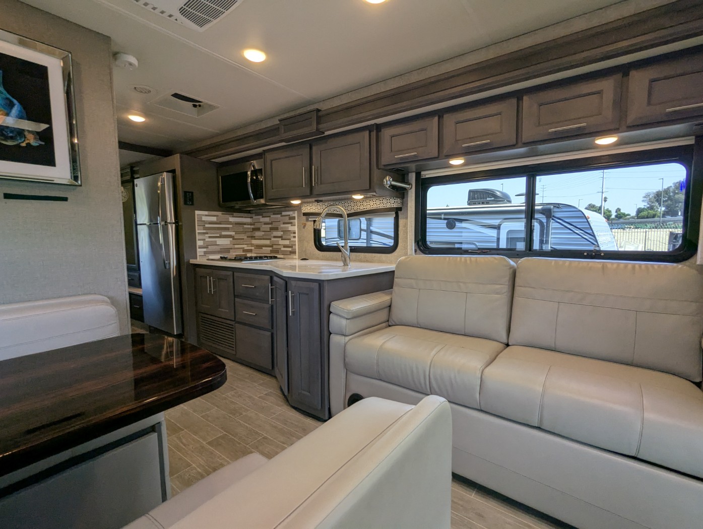 2021 Thor Motor Coach Omni SV34 - 4X4 - Image 8