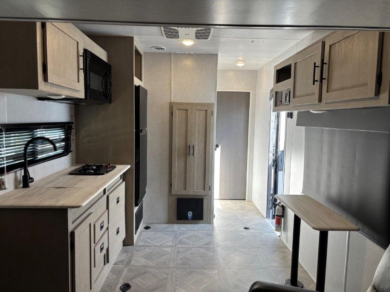 2023 FOREST RIVER EVO LITE 252SS - Image 11