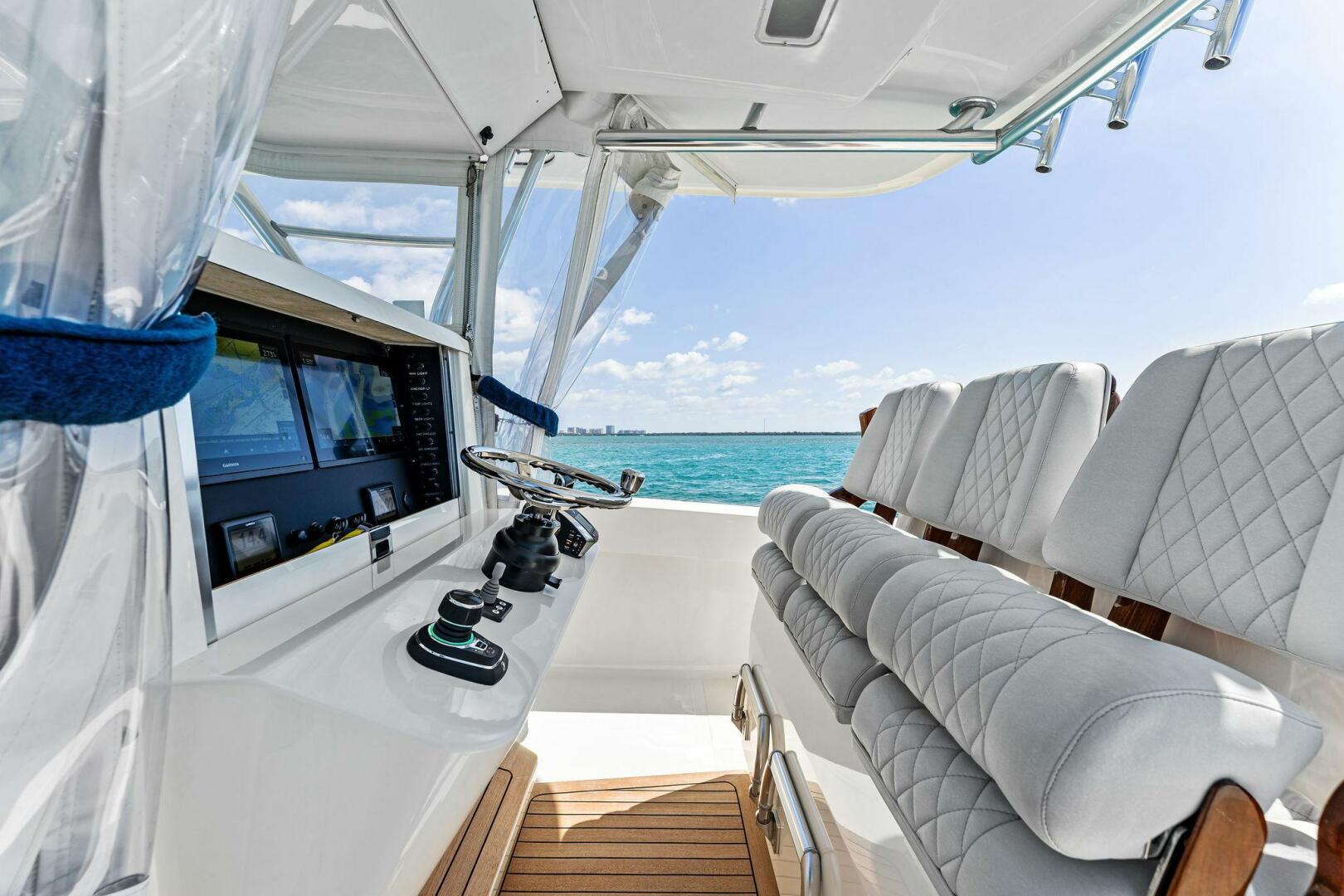 2015 Bahama 41 - Image 46