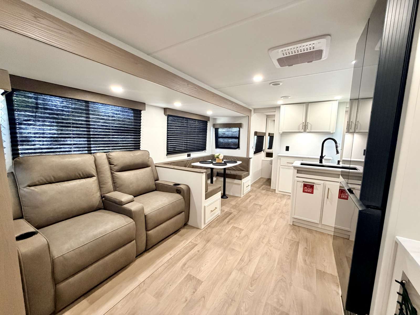 2026 Grand Design Transcend XPLOR 27DBX - Image 10