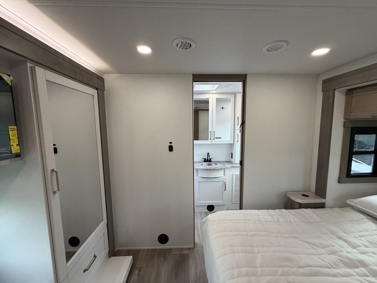 2027 JAYCO PRECEPT 36C - Image 65