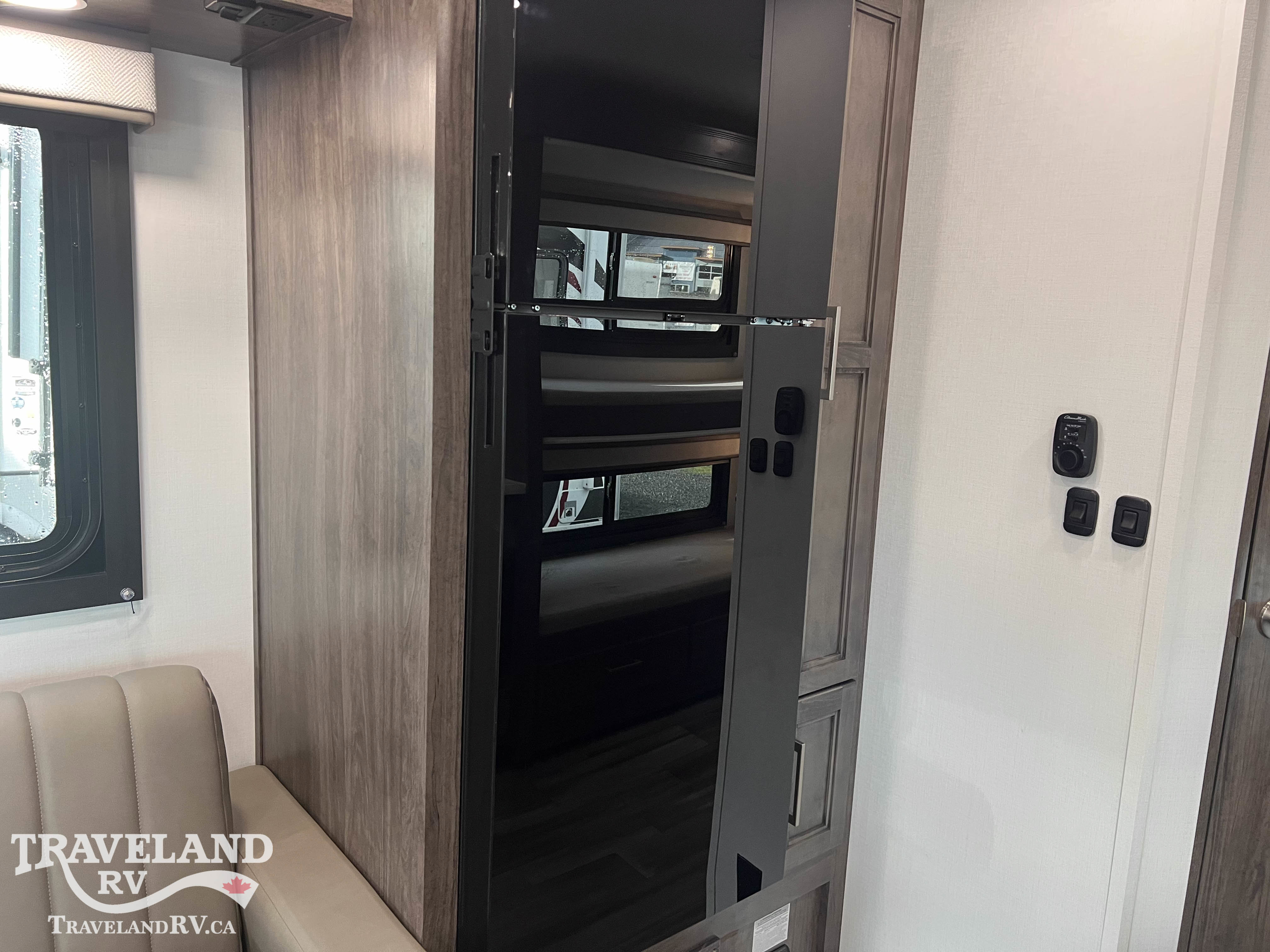 2026 Entegra Coach Odyssey SE 31FF - Image 18