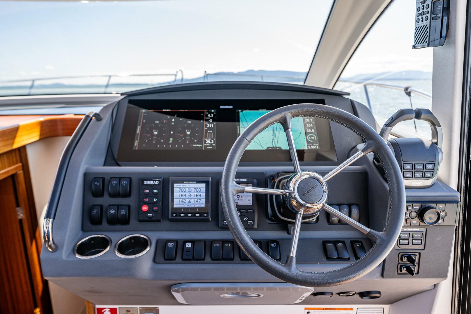 2021 Nimbus 405 Coupe - Image 21