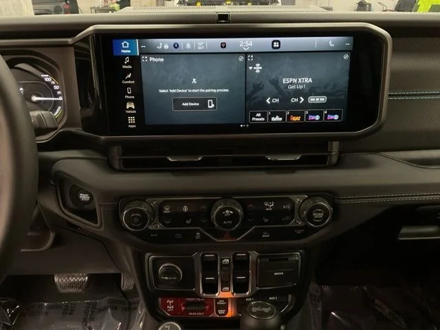 2025 Jeep Wrangler 4xe Rubicon 4x4 - Image 15