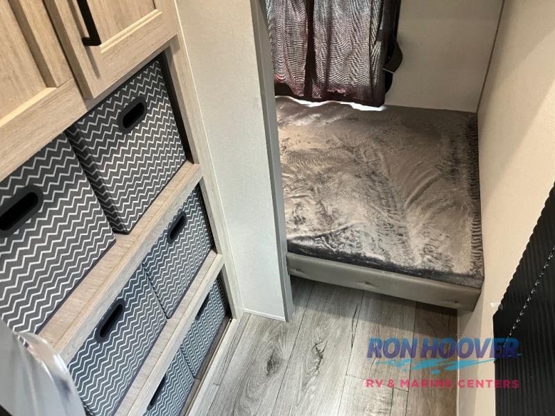 2026 COACHMEN 333DORM - Image 13
