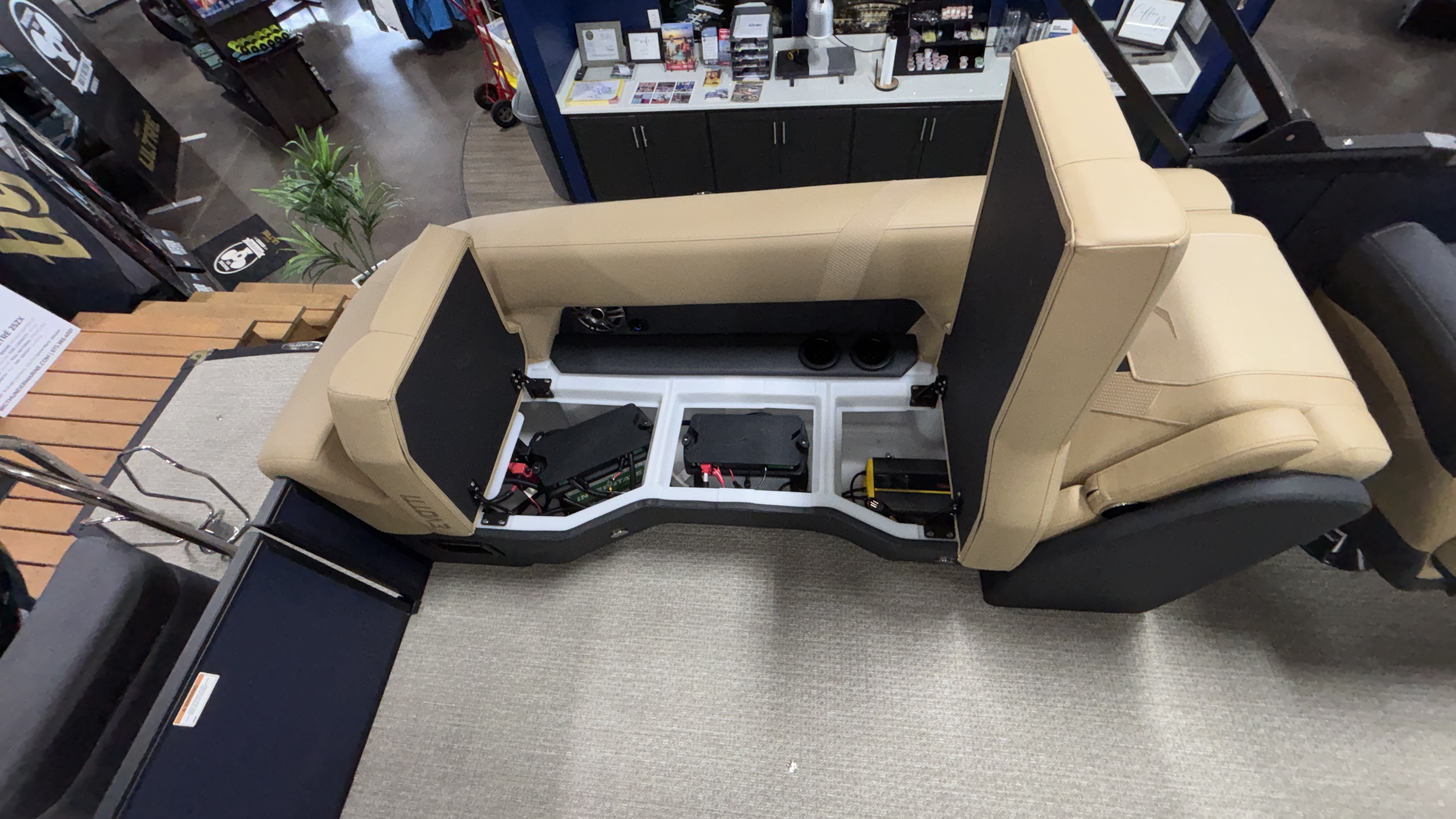 2026 Evotti 525 Quad Lounge - Image 41