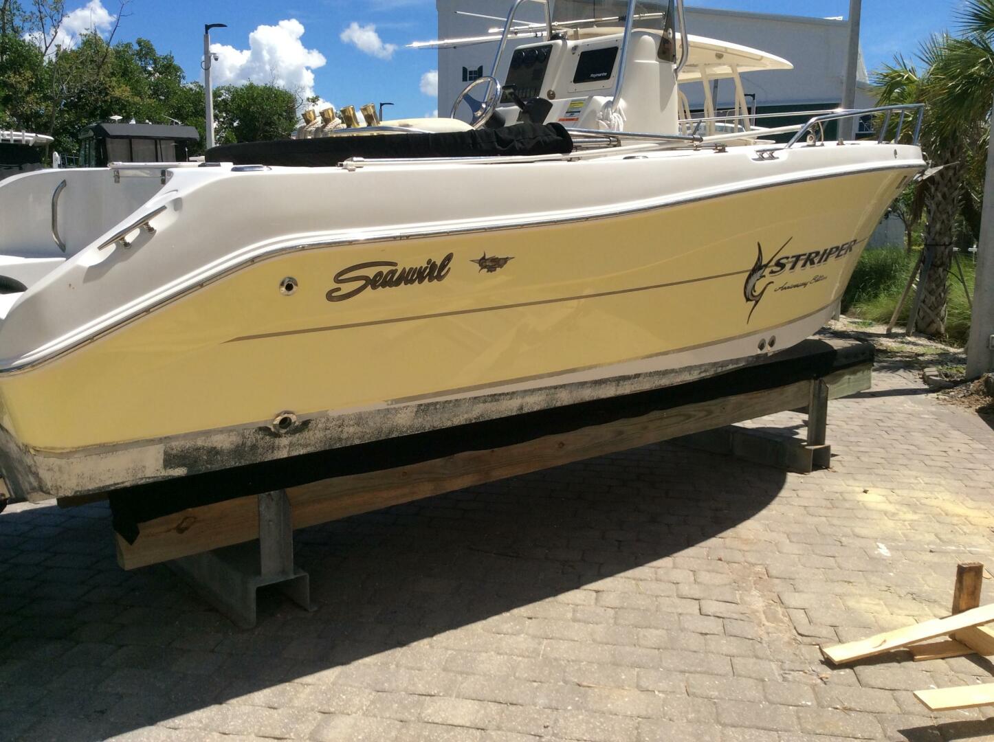2005 Seaswirl Striper - Image 2
