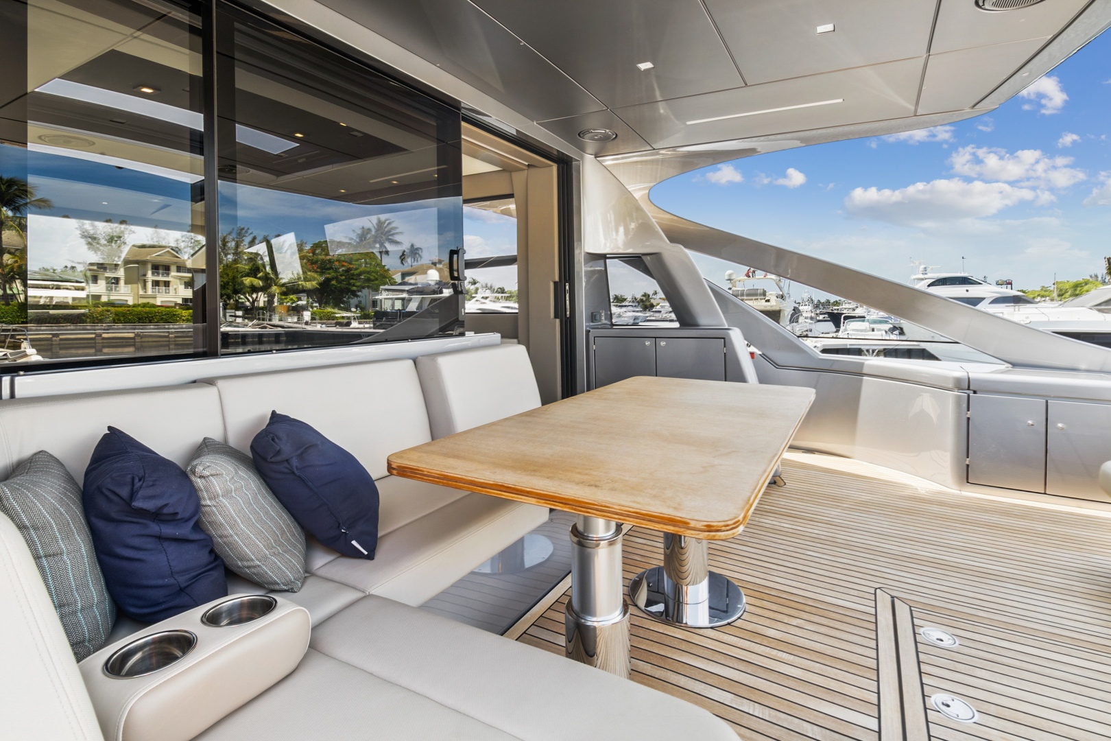 2020 Pershing 7X - Image 16