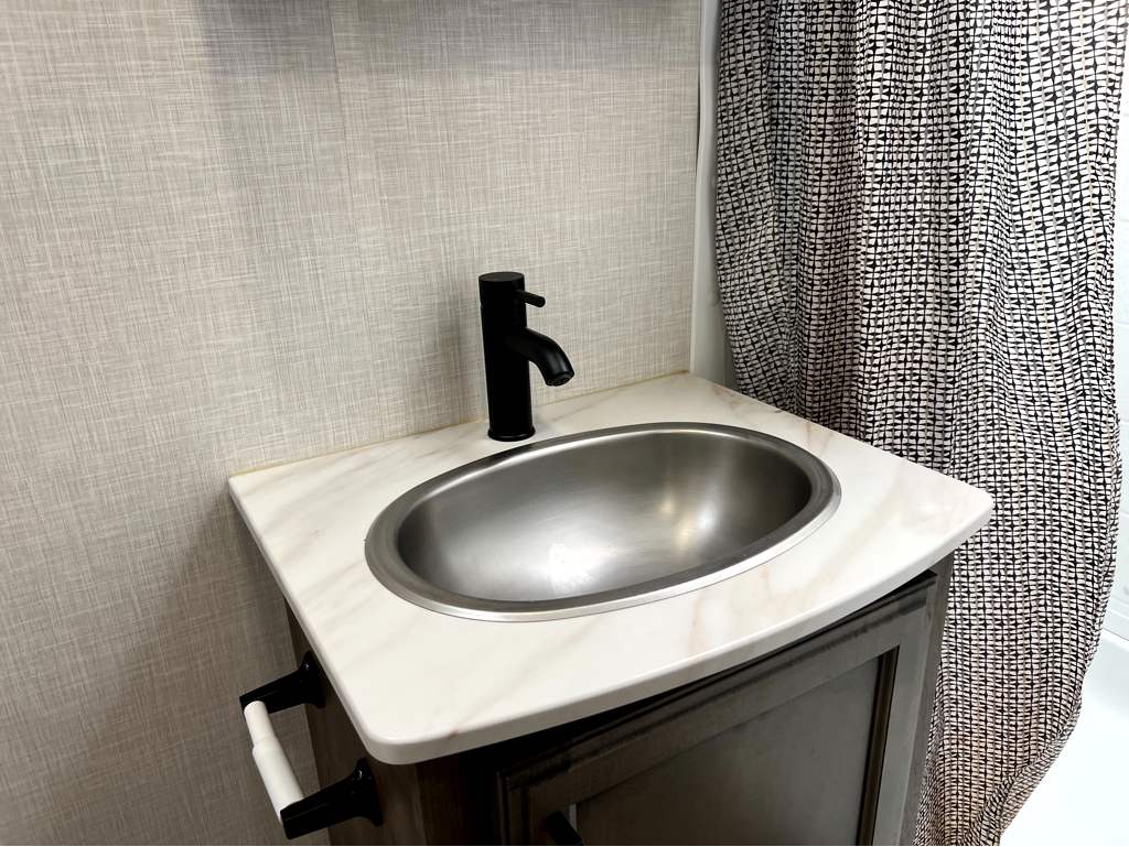 2024 VENTURE RV STRATUS SR221 VRK - Image 16