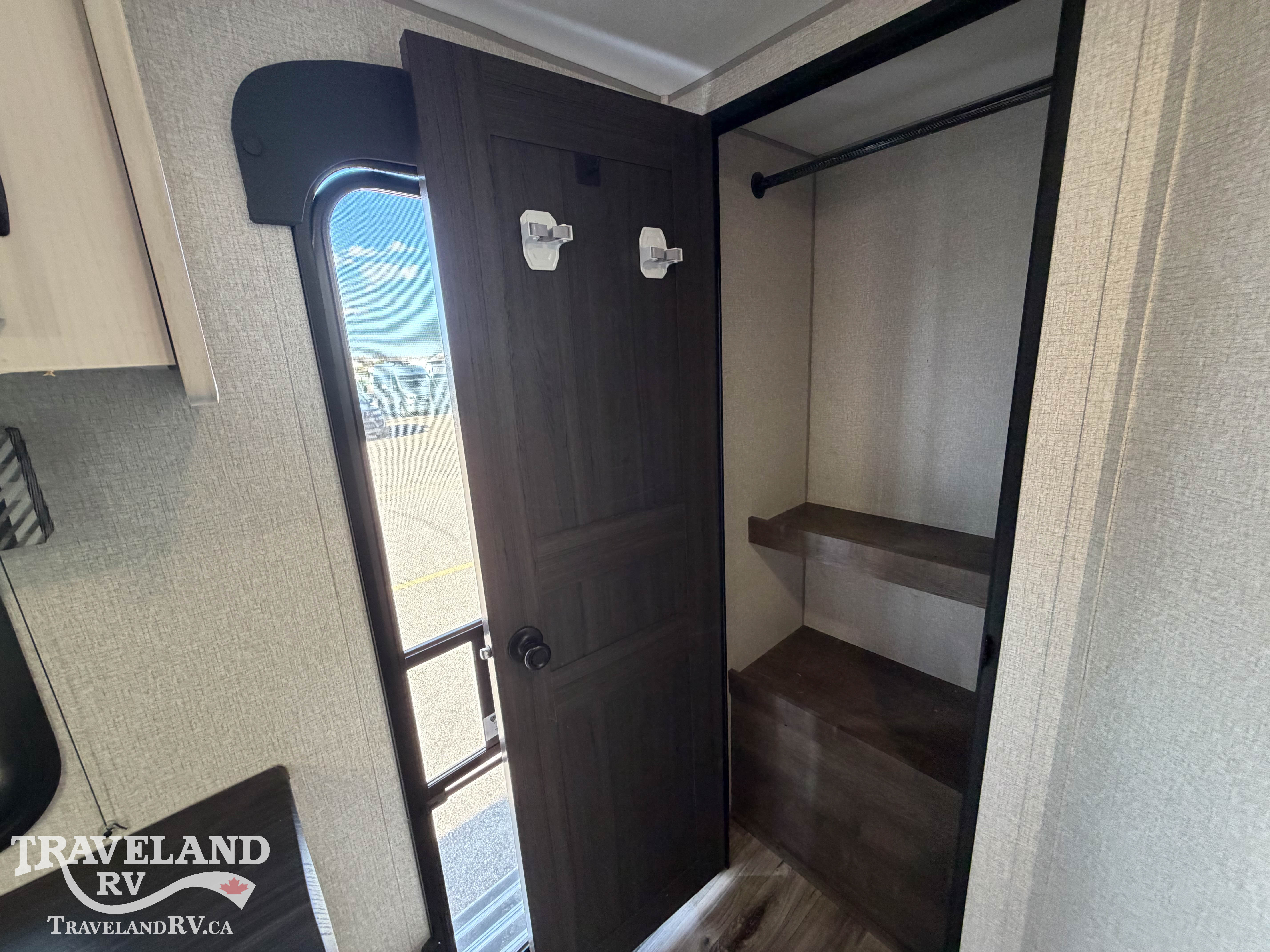 2022 Venture RV Stratus SR231VRB - Image 11