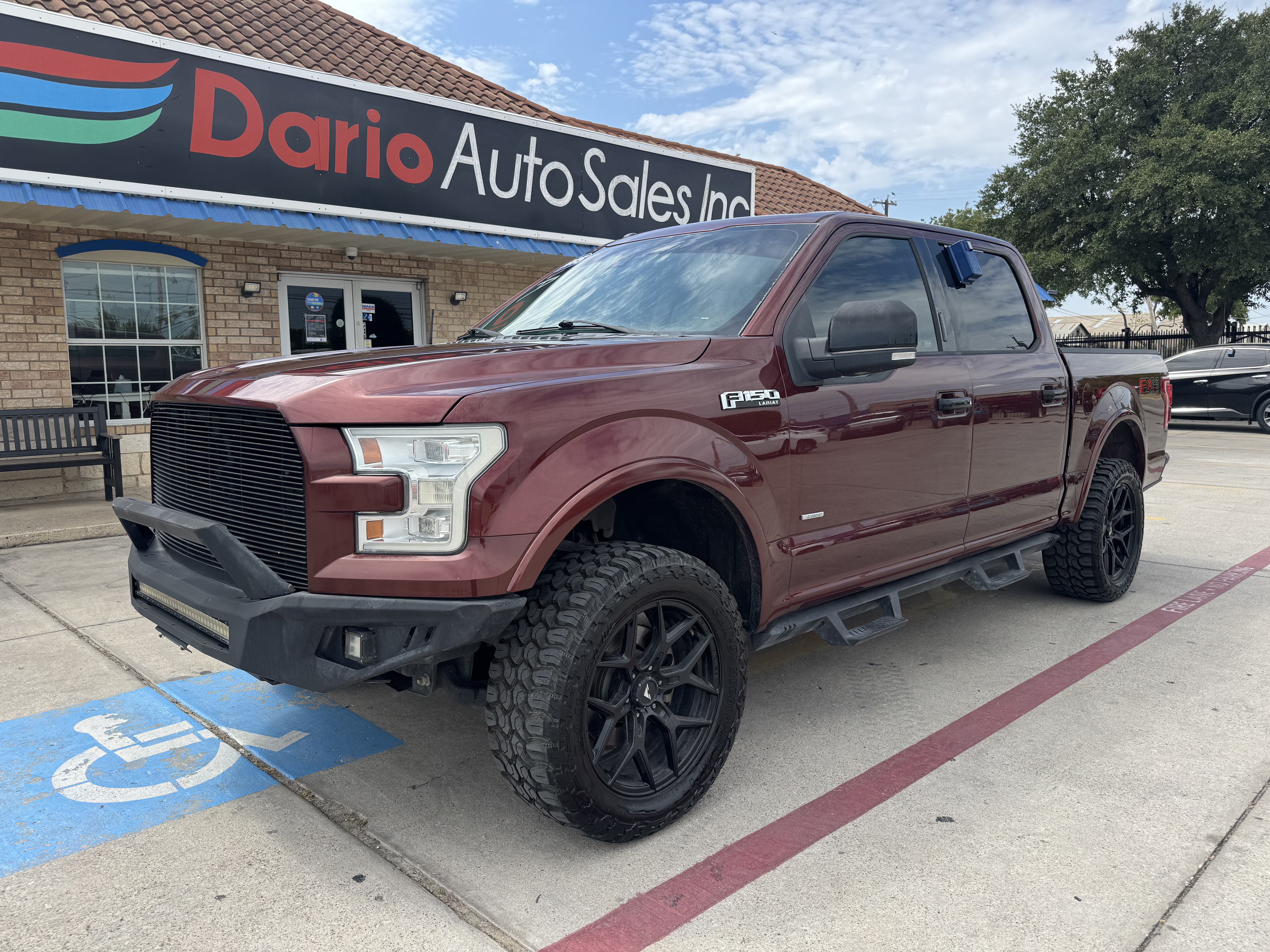 2015 Ford F150 Pickup Crew Cab Lariat 4WD - Image 1