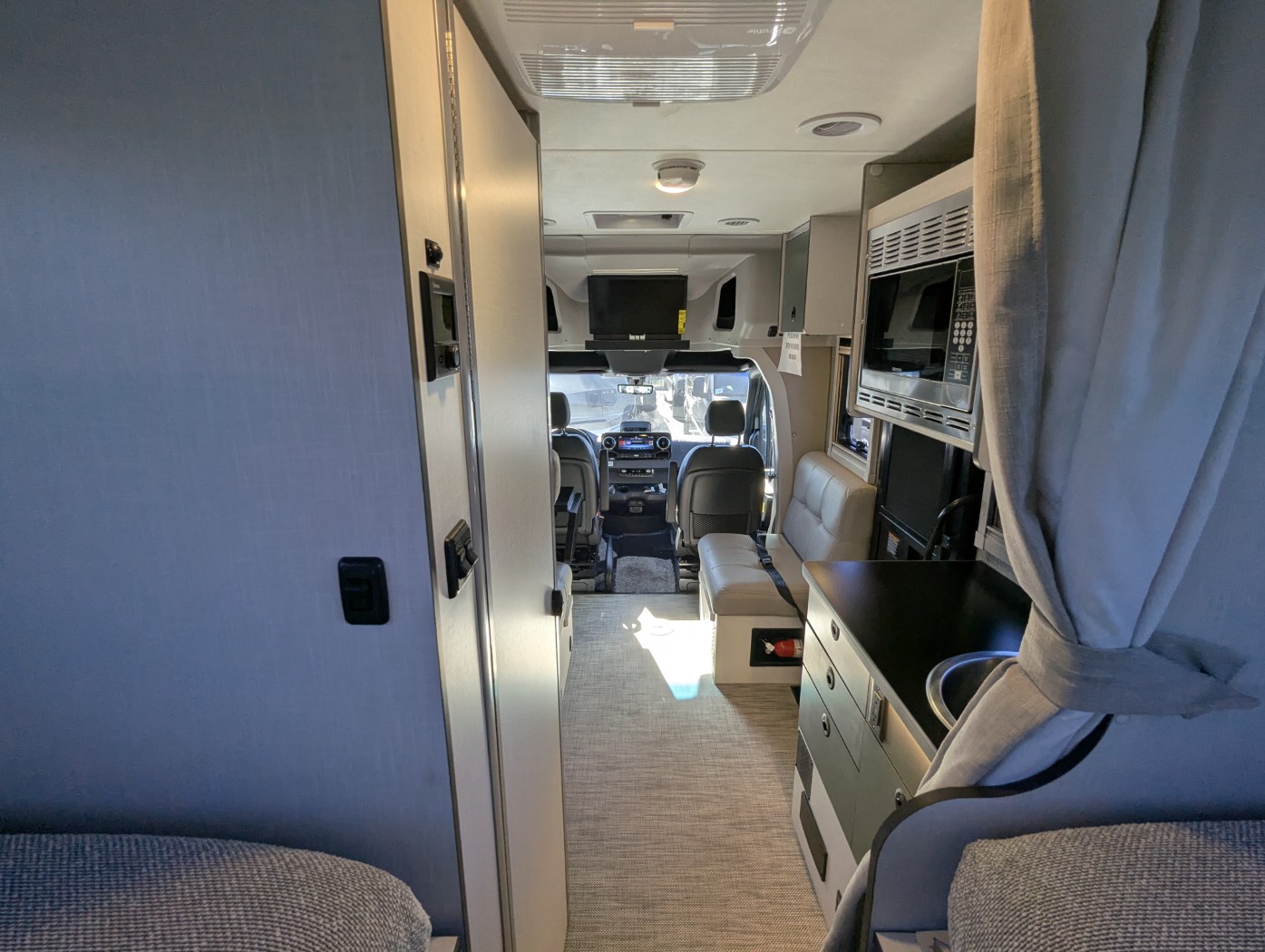 2026 Winnebago EKKO Sprinter 23B AWD - ATH Edition - Image 30