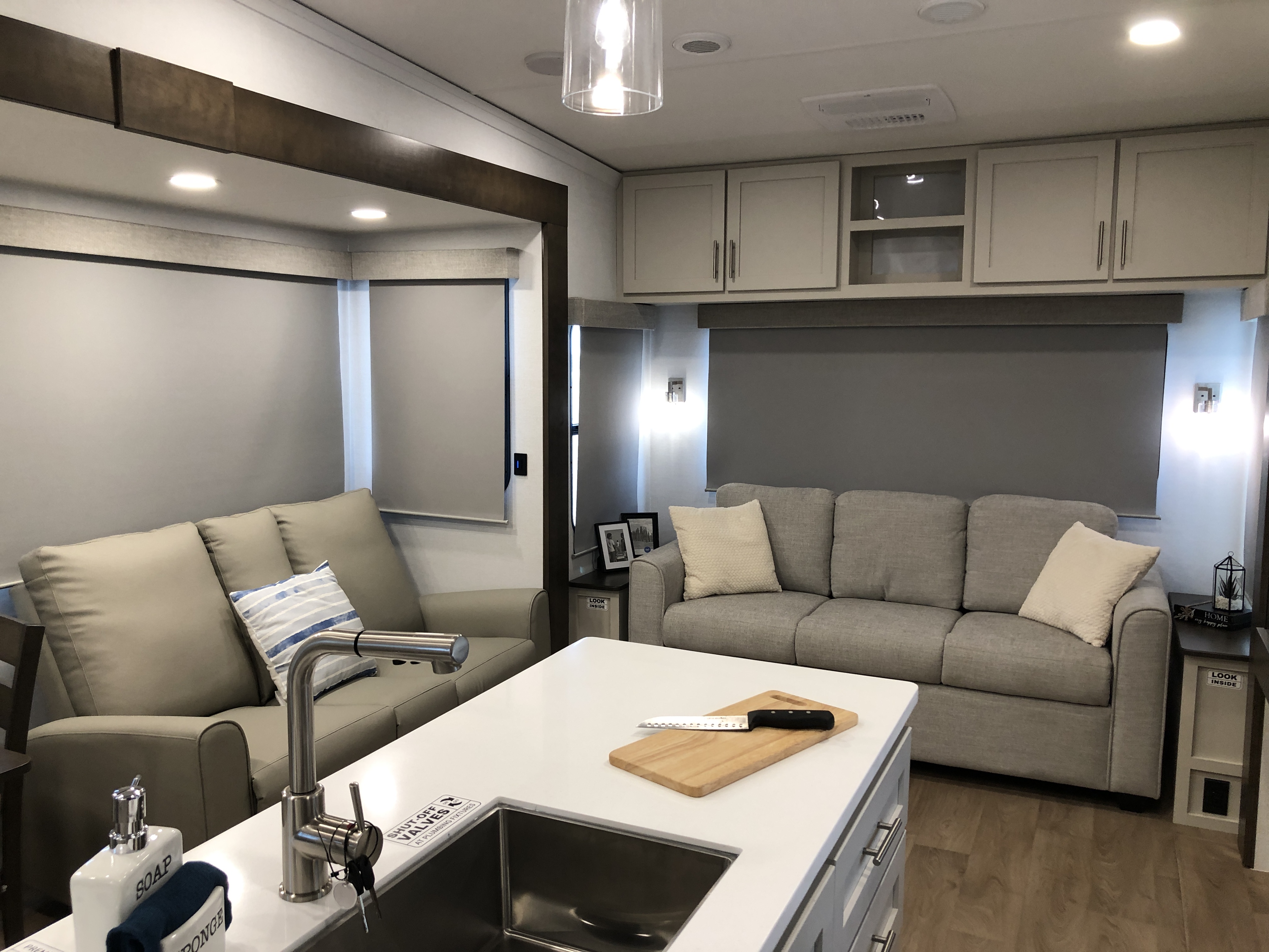 2027 Alliance Avenue All-Access 39MBR - Image 13