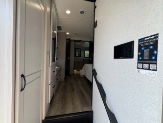 2026 JAYCO NORTH POINT 382FLRB - Image 17