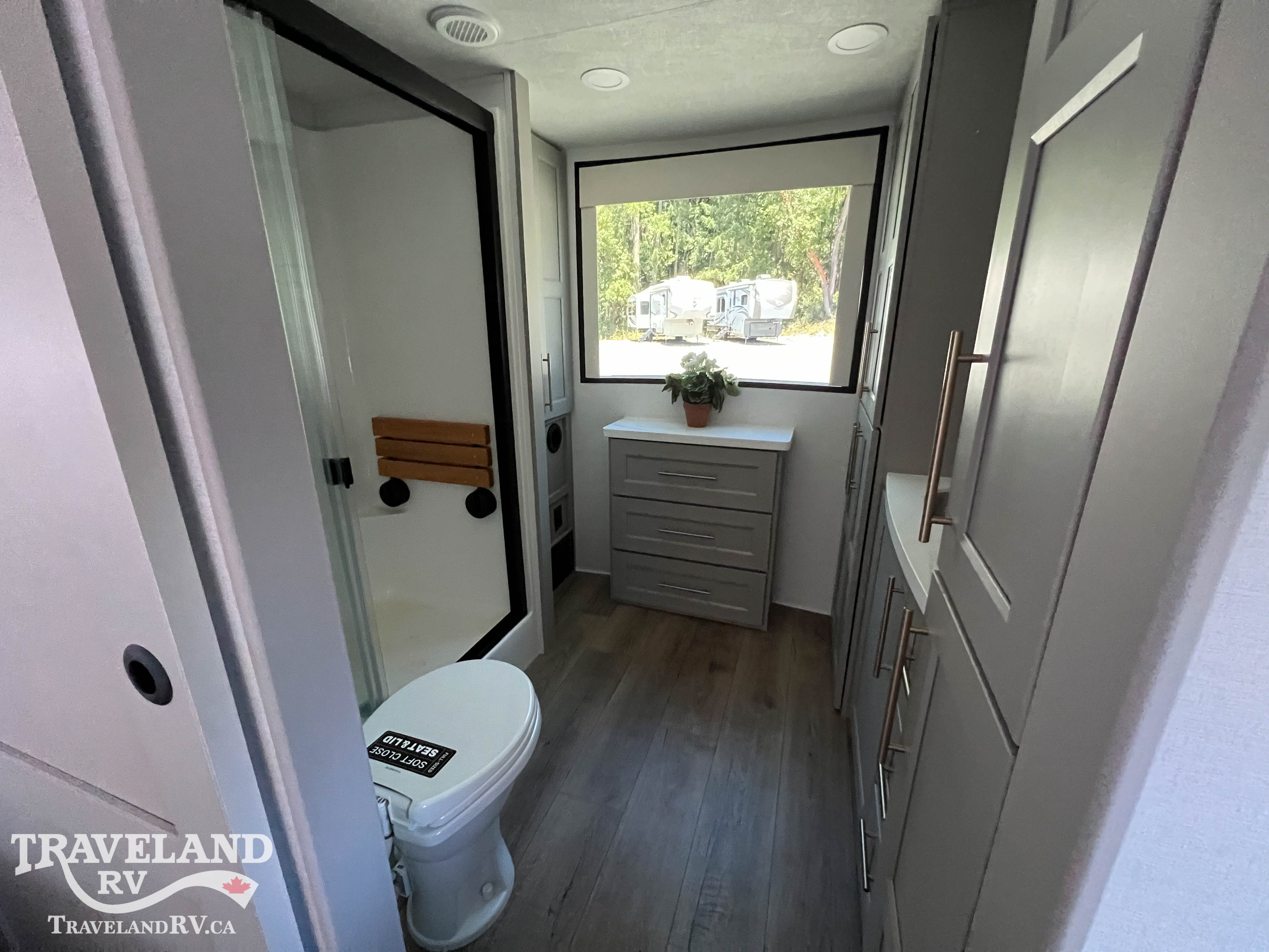 2026 Alliance RV Benchmark 44LFT - Image 26