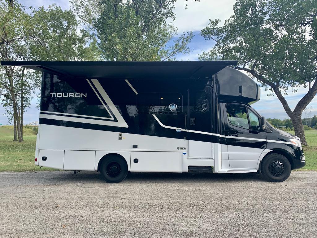 2025 THOR MOTORCOACH TIBURON 24TT - Image 5