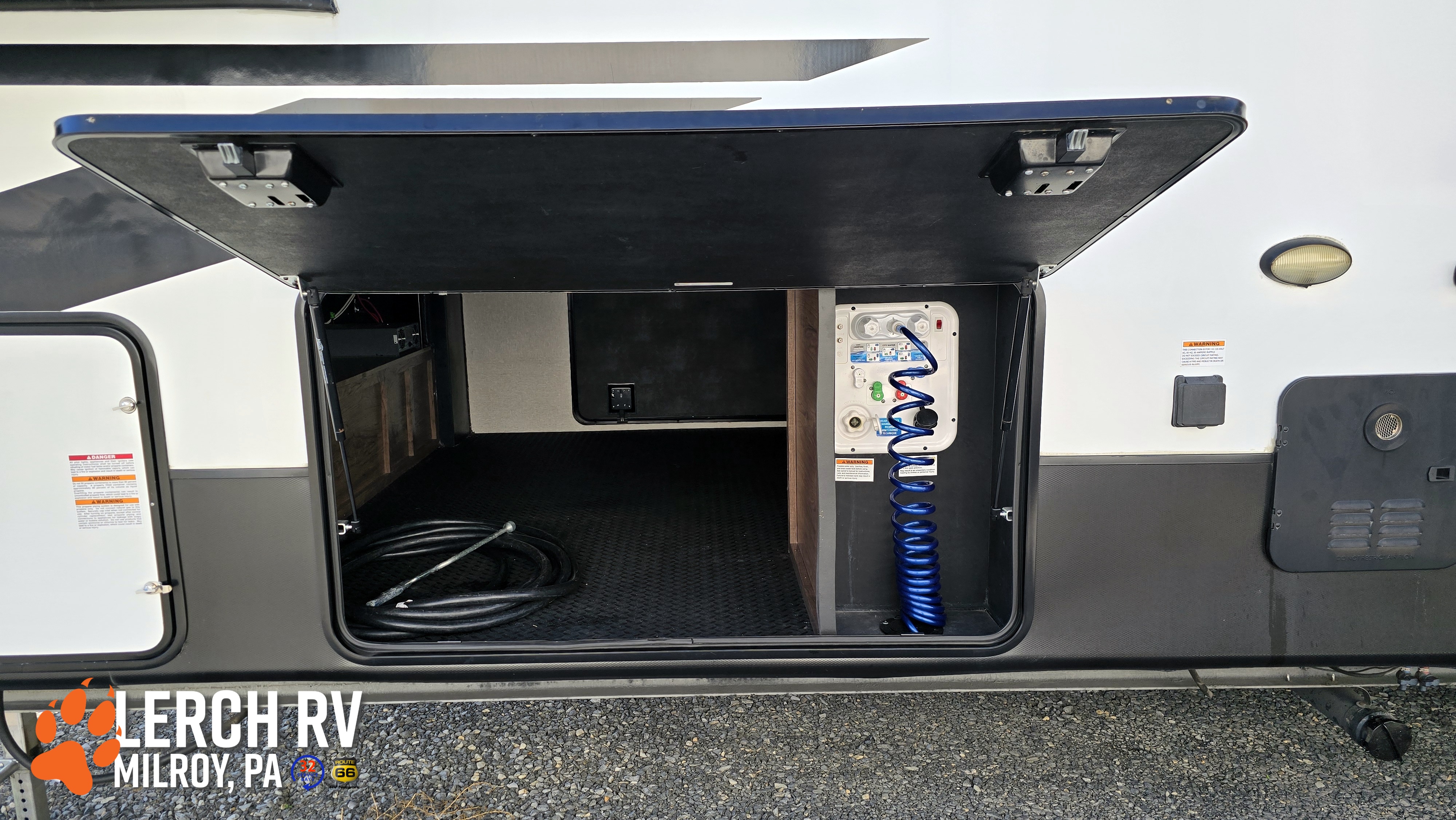2021 KZ RV Durango D326RLT - Image 4