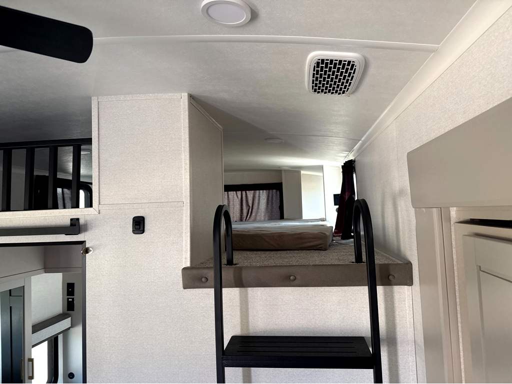 2027 JAYCO NORTH POINT 375TBDB - Image 13
