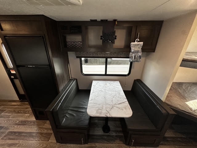 2020 KZ RV Sportsmen LE 261BHKLE - Image 11