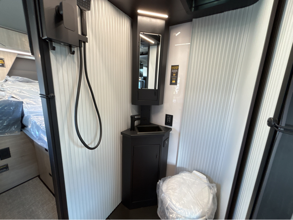 2026 Grand Design Lineage Series M 25TK - Image 18