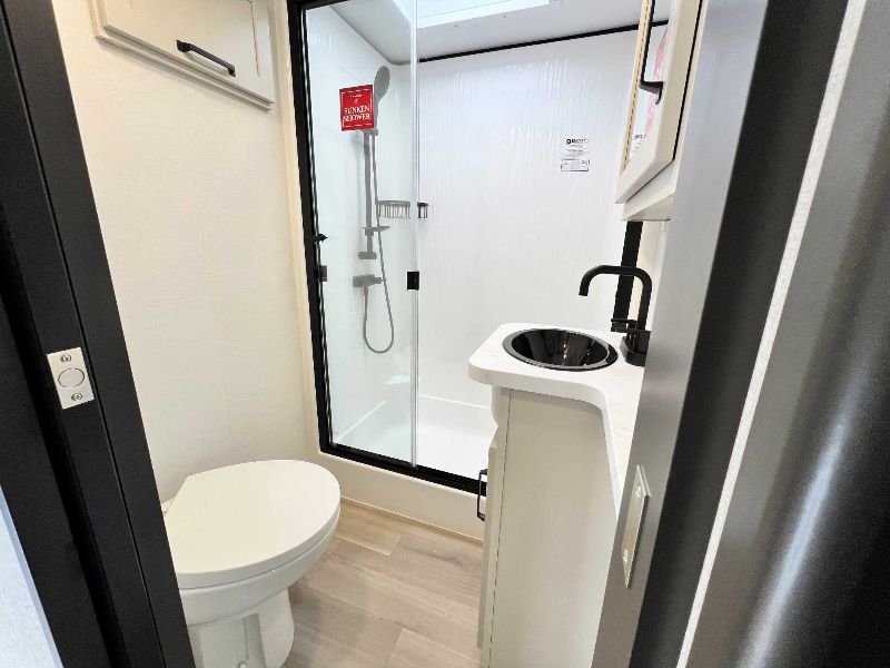2026 Grand Design Momentum G-Class Fifth Wheel 394G - Image 15