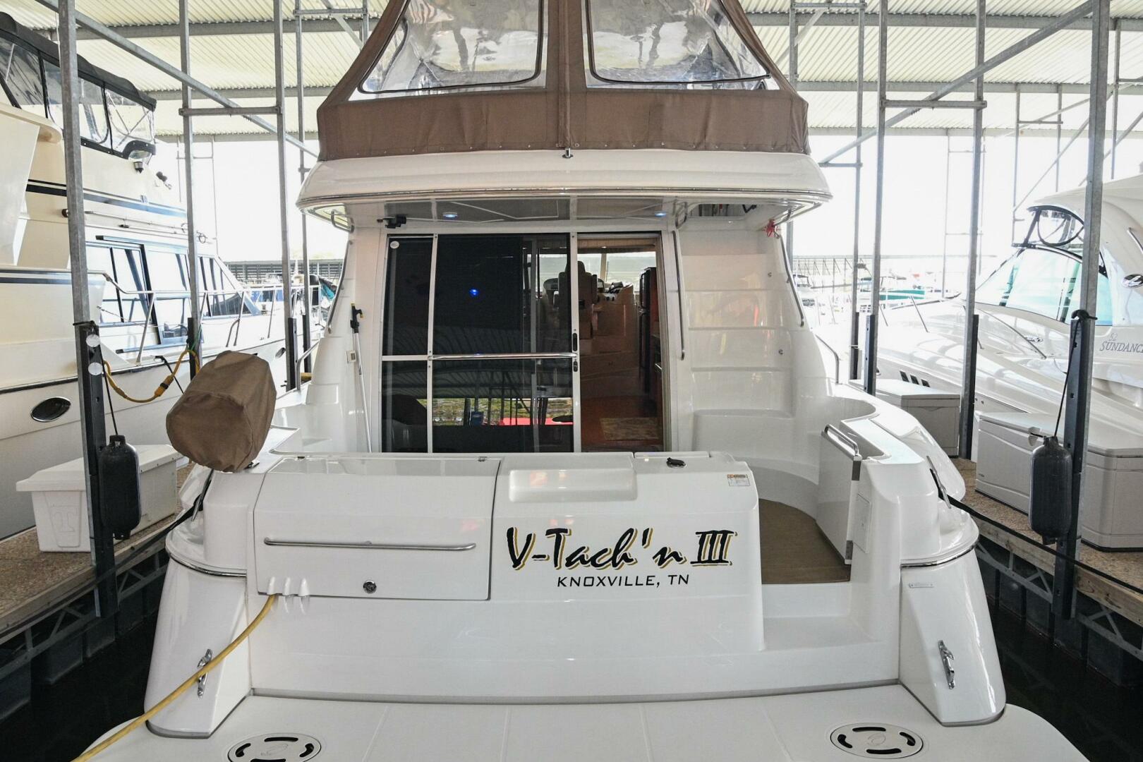 2002 Cruisers Yachts 5000 Sedan Sport - Image 13