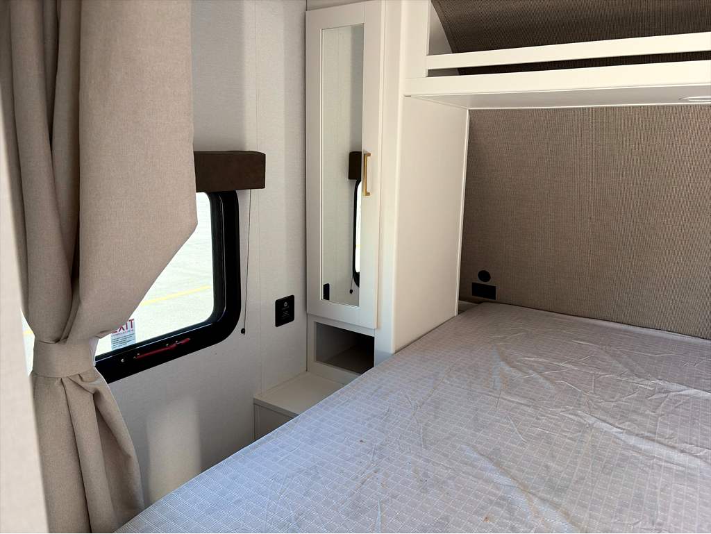 2027 GRAND DESIGN TRANSCEND 21RLX - Image 8