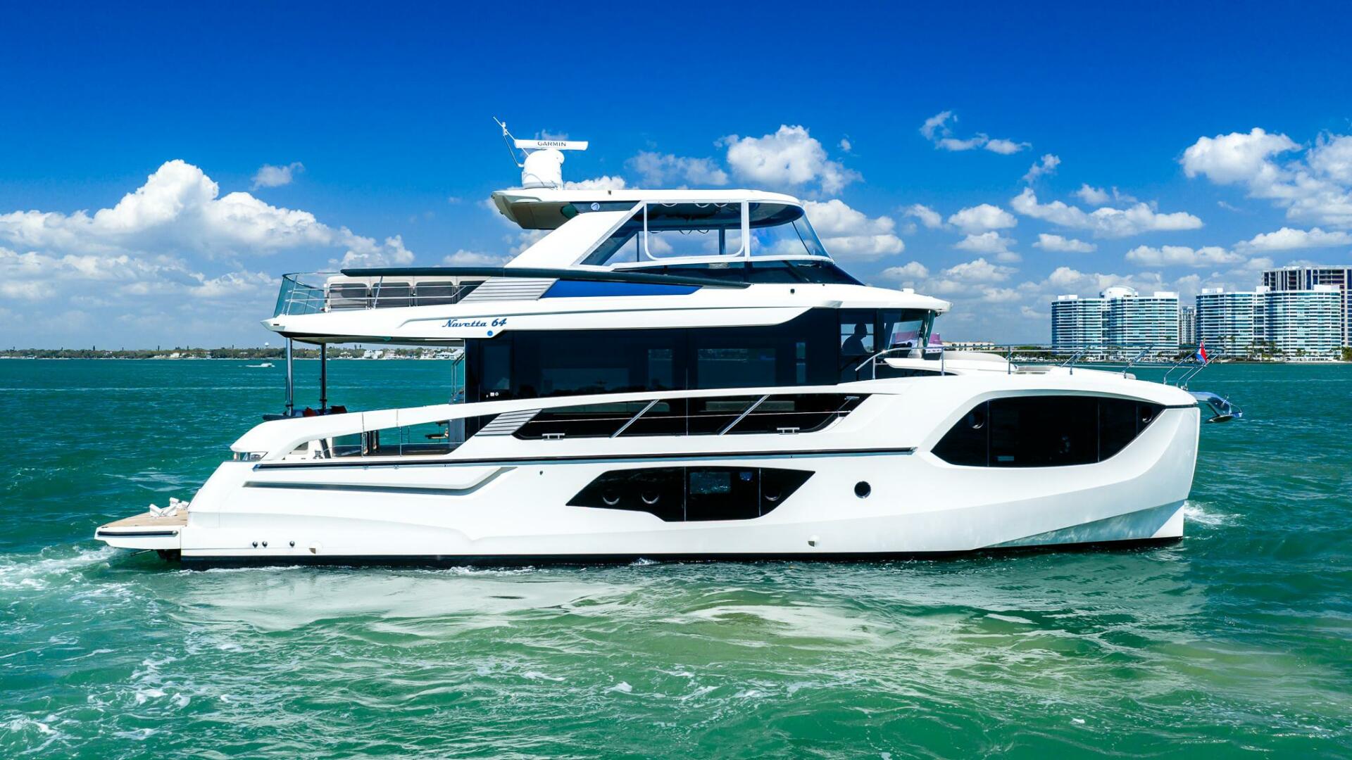 2022 Absolute Navetta 64 - Image 5