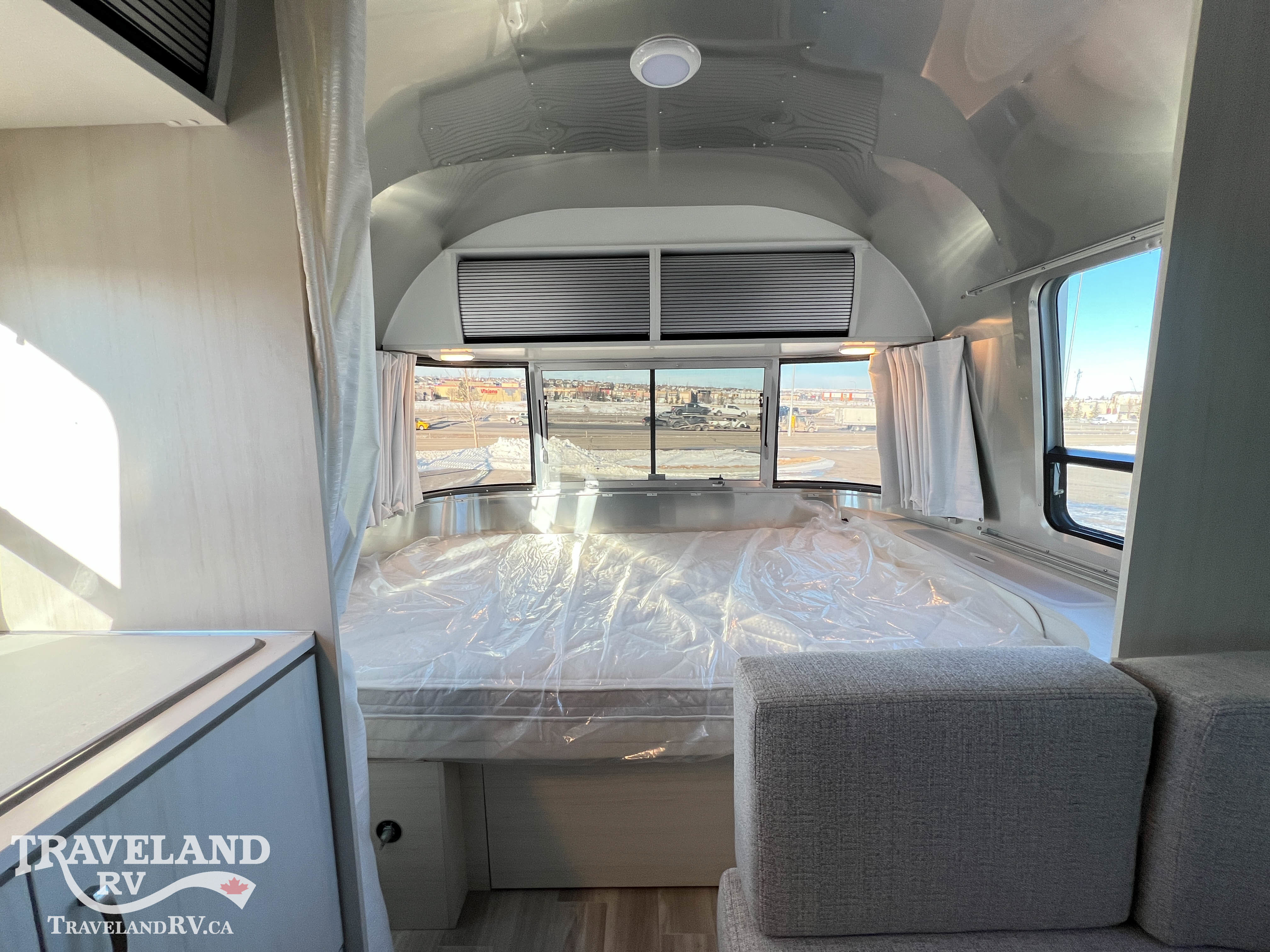 2026 Airstream Bambi 22FB - Image 21