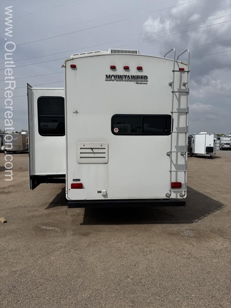 2014 Keystone Montana Mountaineer 295RKD - Image 7