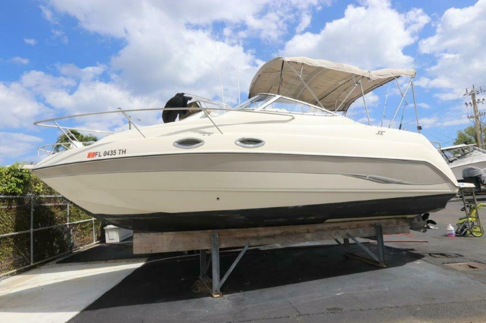 2006 Stingray 240 CS Base - Image 3