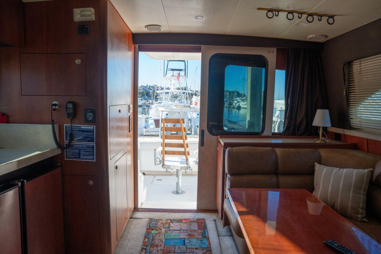 2004 Luhrs Convertible - Image 23
