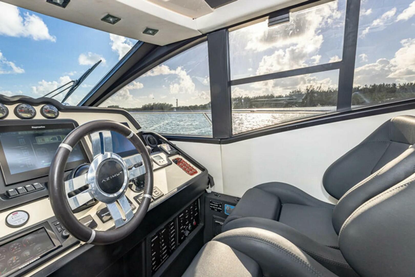 2015 Azimut 55S - Image 15
