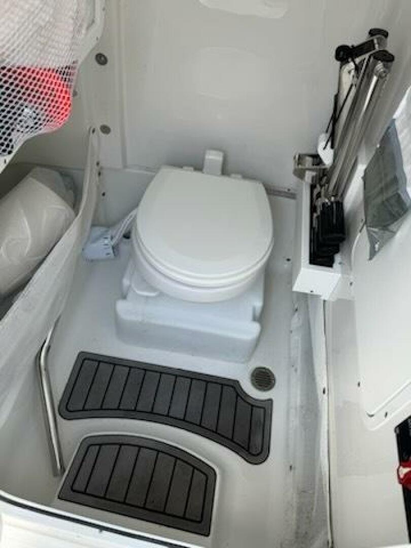 2022 Sea Hunt 265 Ultra - Image 12