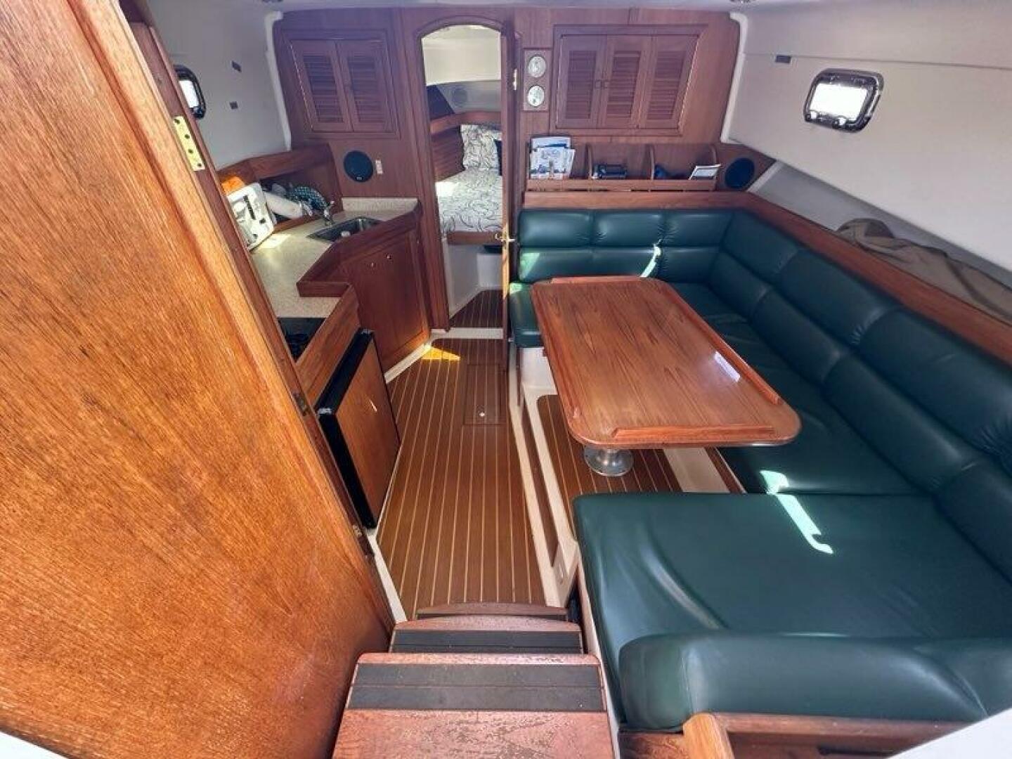 2002 Mainship Pilot 34 - Image 18